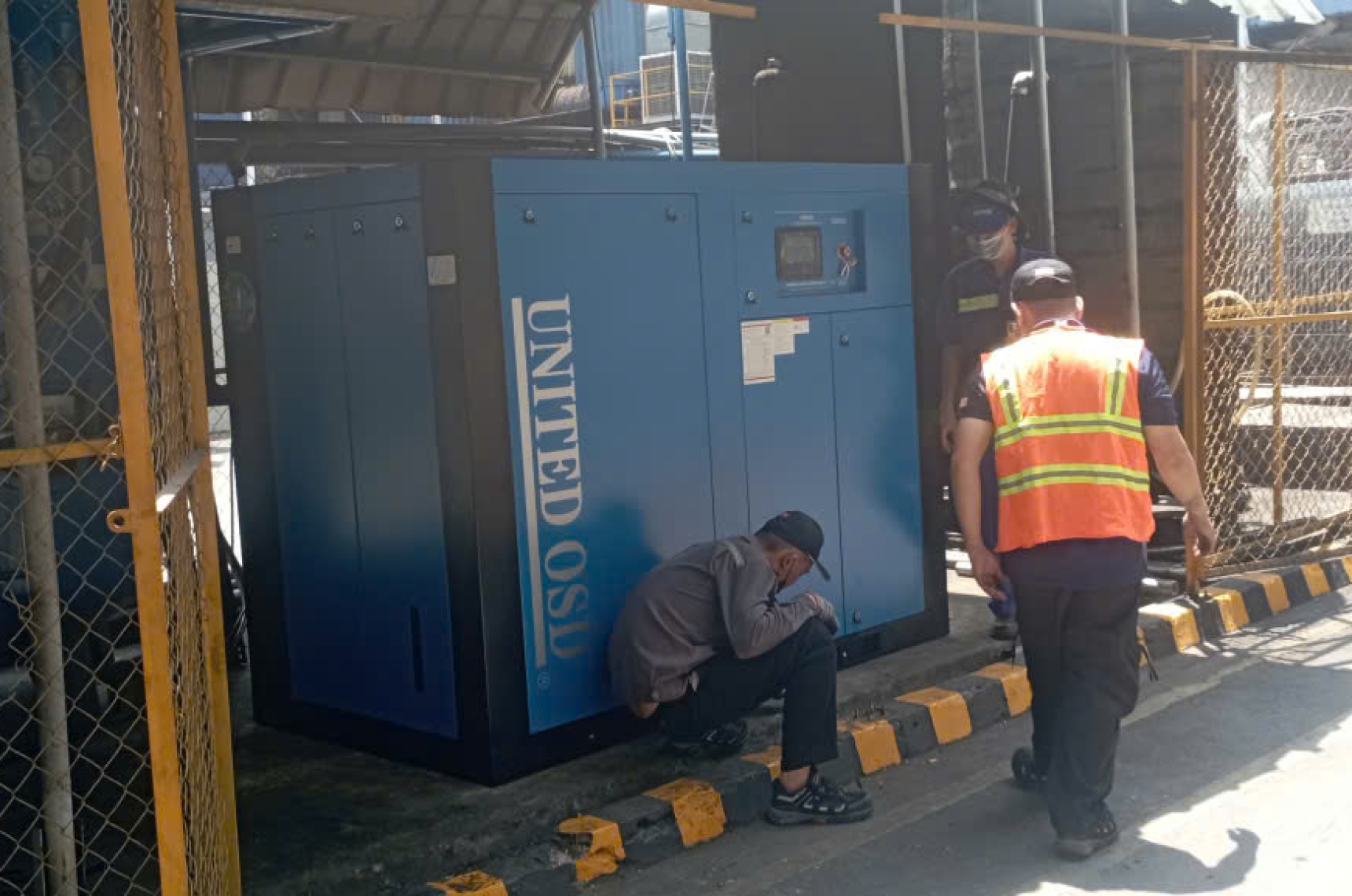 LẮP MÁY NÉN KHÍ MỚI UDT75A-8